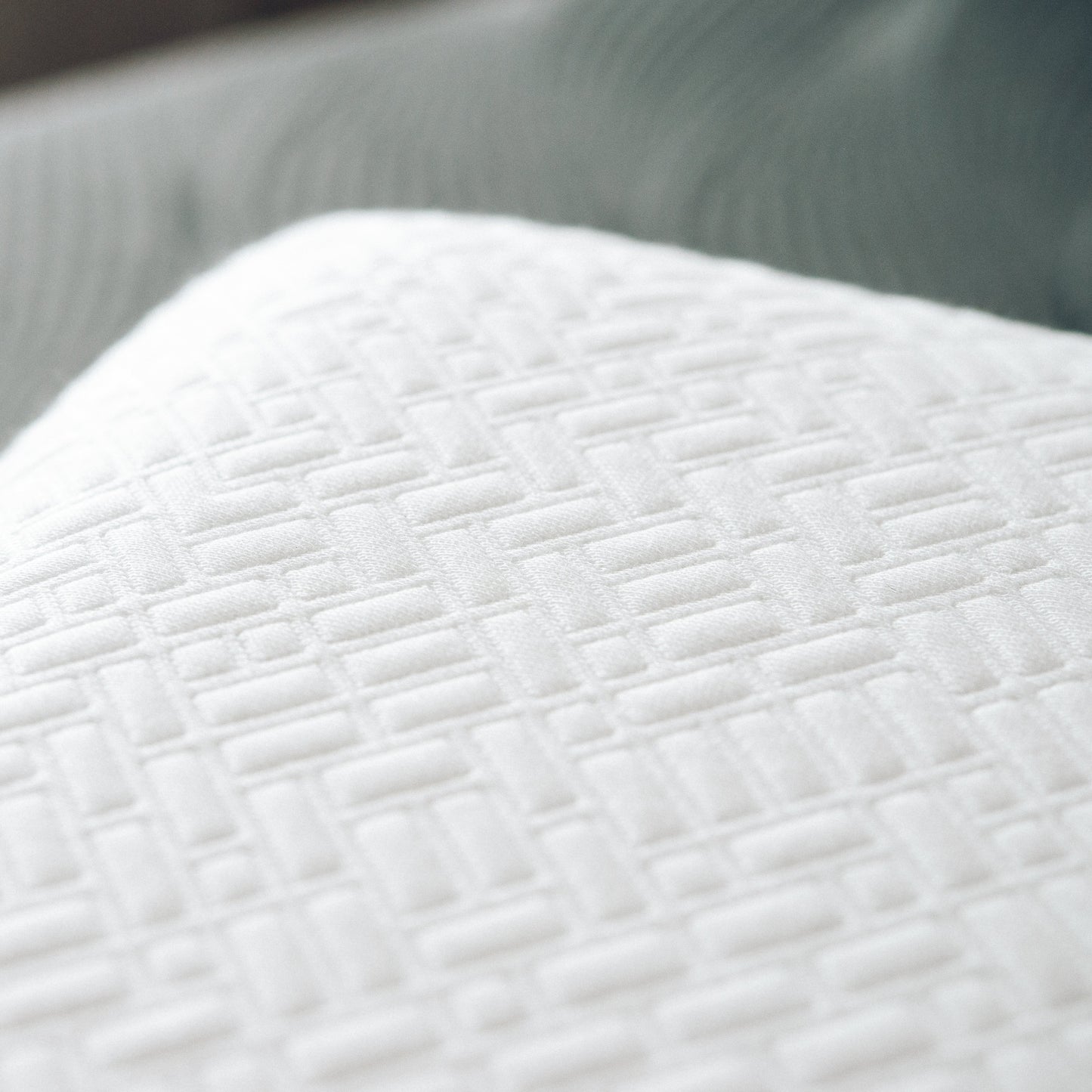 Premium Gel Memory Foam Pillow SVEN & SON® 
